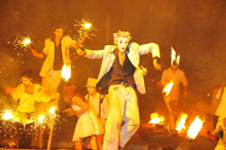 «Вселенский карнавал огня». Историко-спортивный комплекс «Сетуньский стан». Фото 4